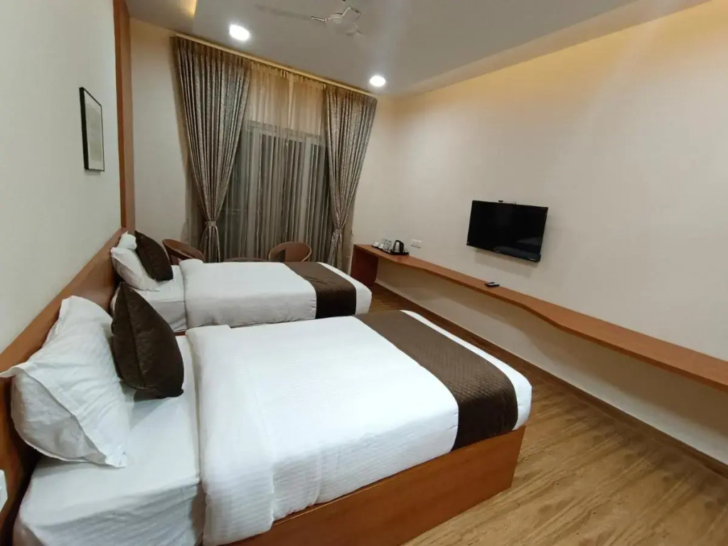Салем: Cliff View Resort