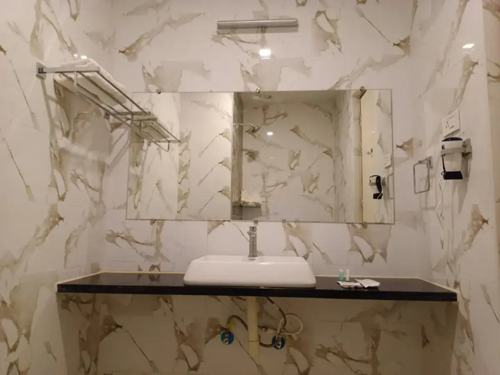 Салем: Cliff View Resort