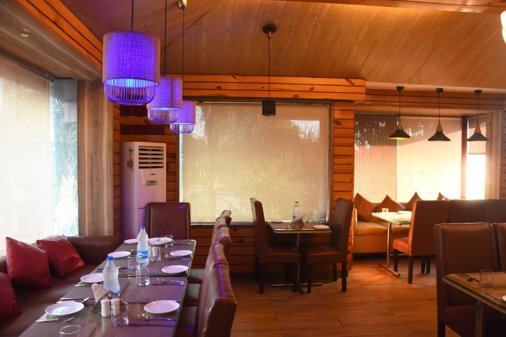 Барейлли: Click Resort Sparsh Bareilly