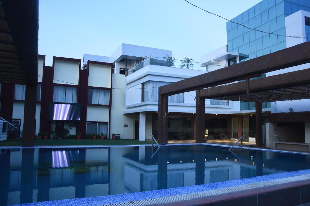Барейлли: Click Resort Sparsh Bareilly