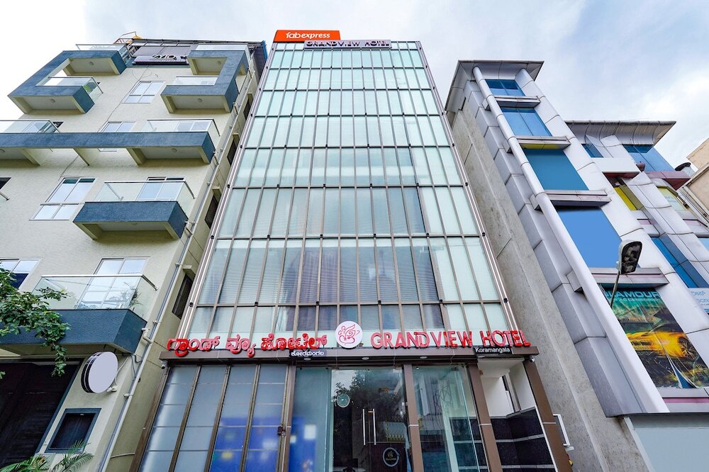 Бангалор: Fabexpress Grand View