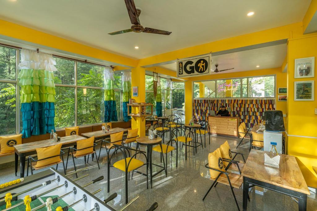 Касоль: The Hosteller Kasol Riverside