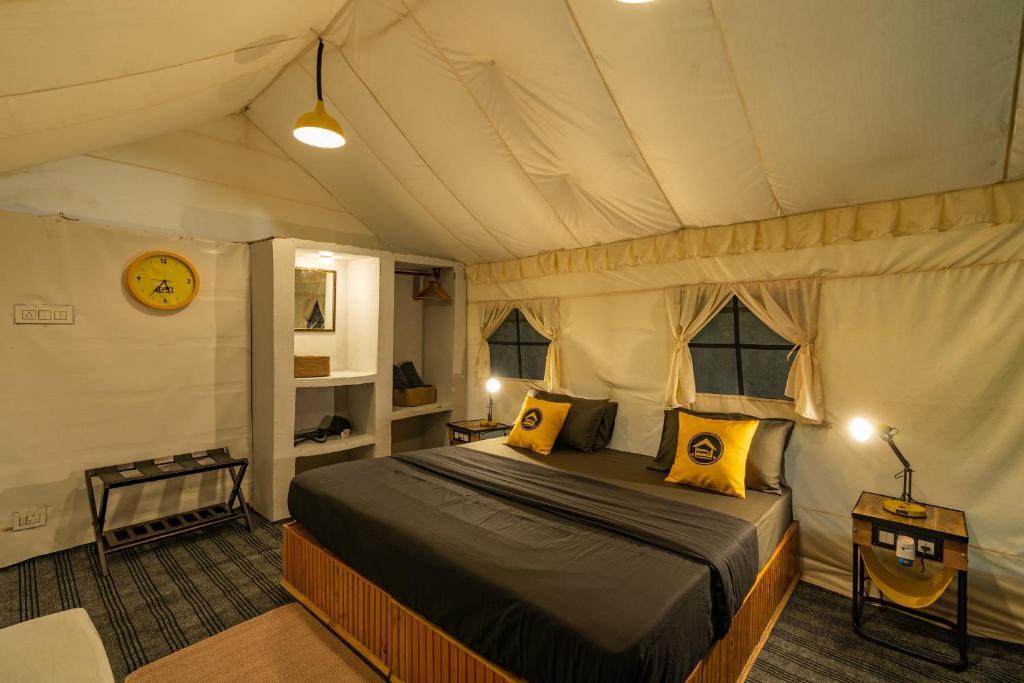 Касоль: The Hosteller Kasol Riverside