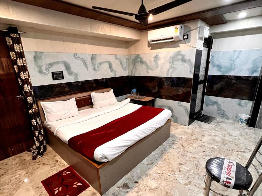 Айодхья: Hotel Raghunandan Inn