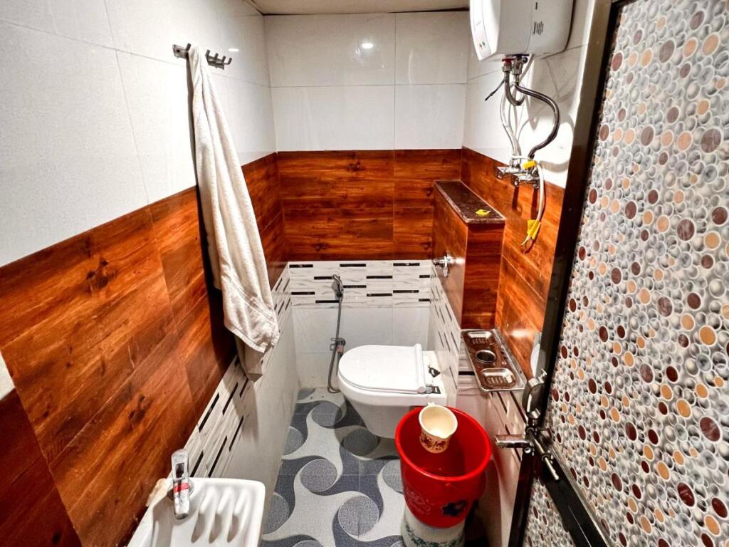 Айодхья: Hotel Raghunandan Inn