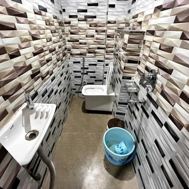 Айодхья: Hotel Raghunandan Inn