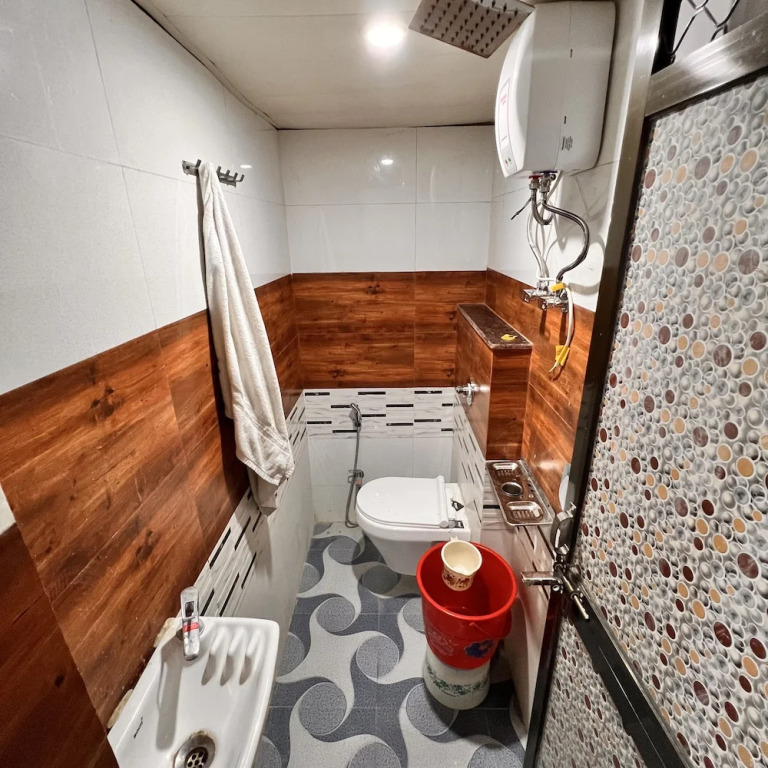 Айодхья: Hotel Raghunandan Inn