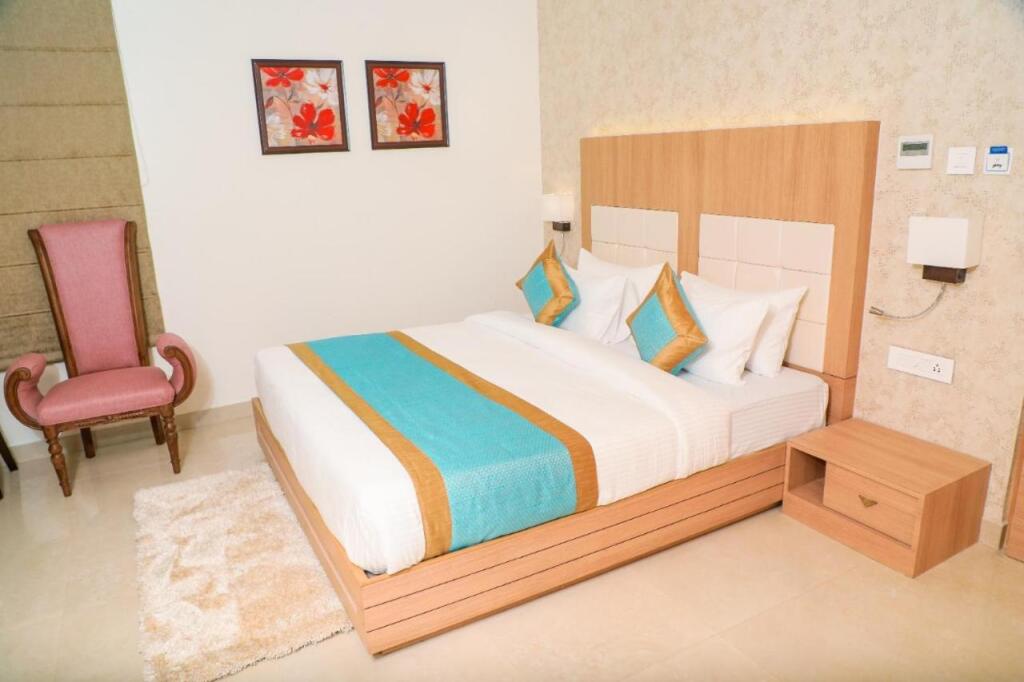 Айодхья: Hotel The Ramay Palace