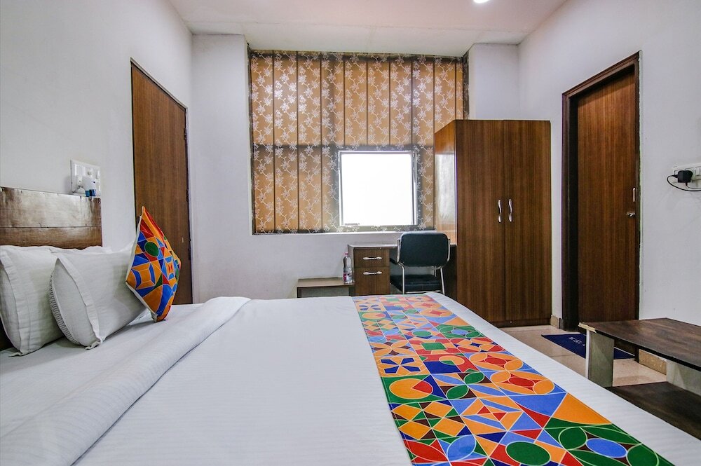 Бахадрабад: Fabhotel The Orient