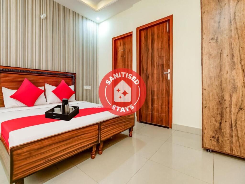 Зиракпур: OYO Flagship 703864 Su Casa