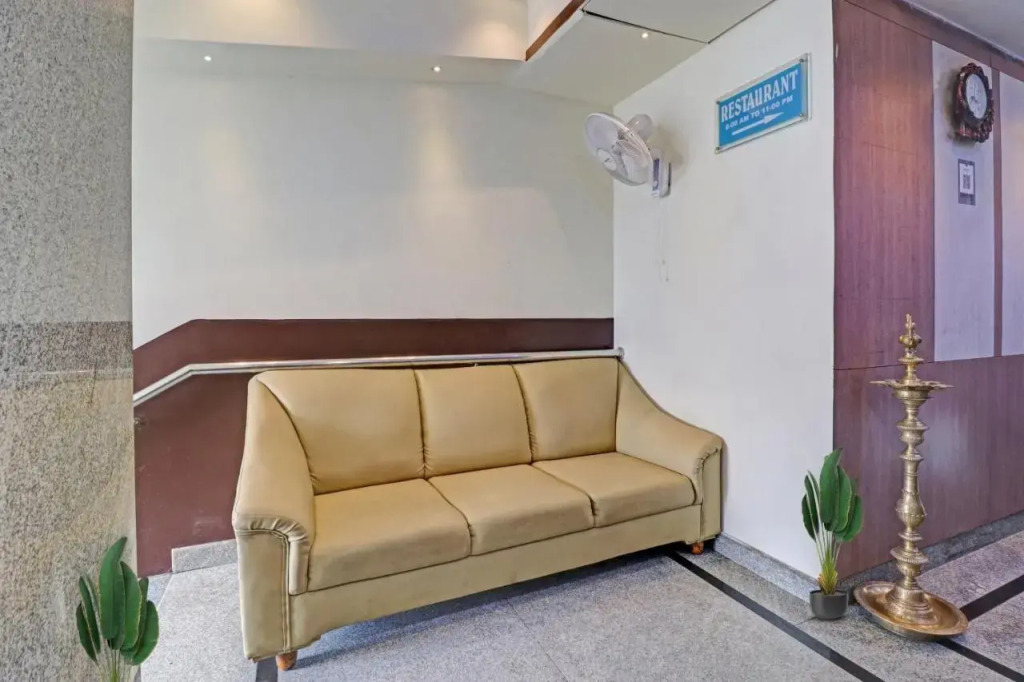 Бангалор: OYO Collection O 16107 N R Residency
