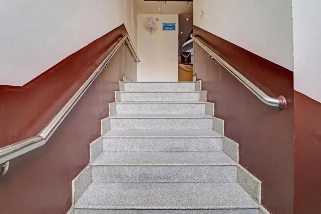 Бангалор: OYO Collection O 16107 N R Residency
