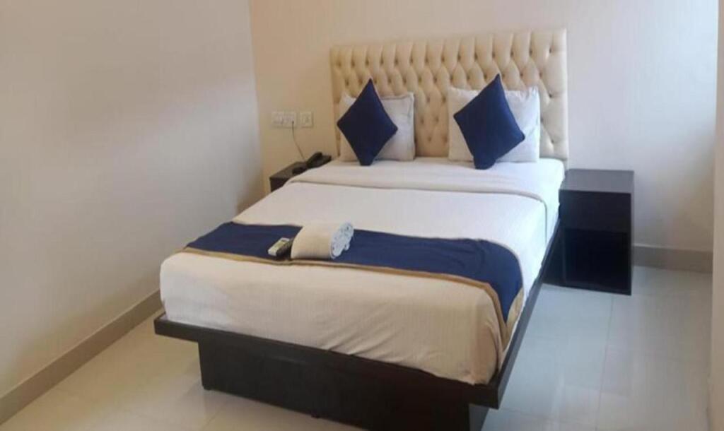 Бангалор: FabHotel Prime Leela Park