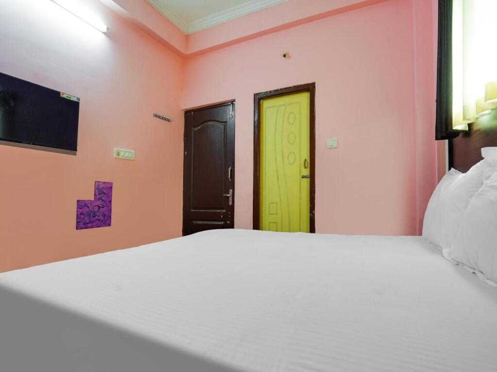 Виджаявада: OYO Flagship 805122 Hotel Garuda Inn