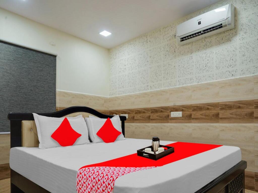 Виджаявада: OYO Flagship 804922 Seera Suites