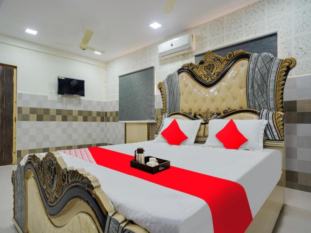 Виджаявада: OYO Flagship 804922 Seera Suites