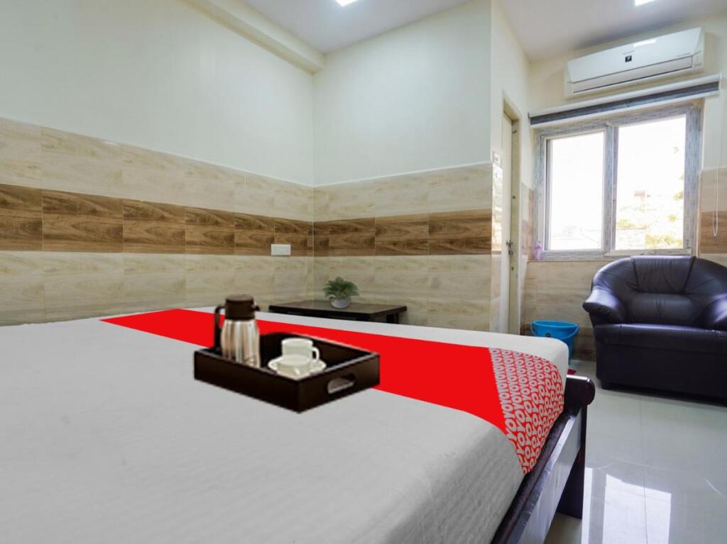 Виджаявада: OYO Flagship 804922 Seera Suites