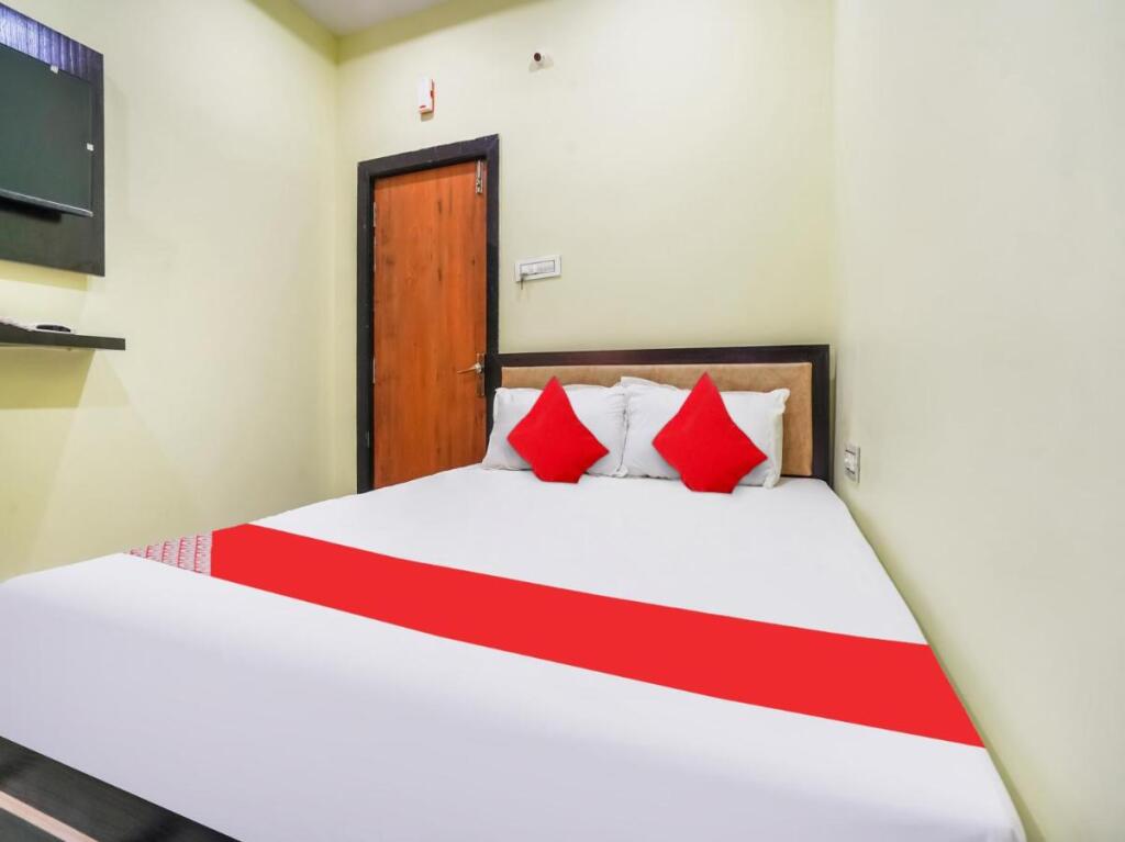 Виджаявада: OYO Flagship 807564 Hotel Pvs Grand