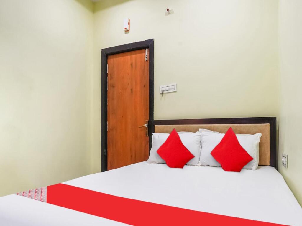 Виджаявада: OYO Flagship 807564 Hotel Pvs Grand