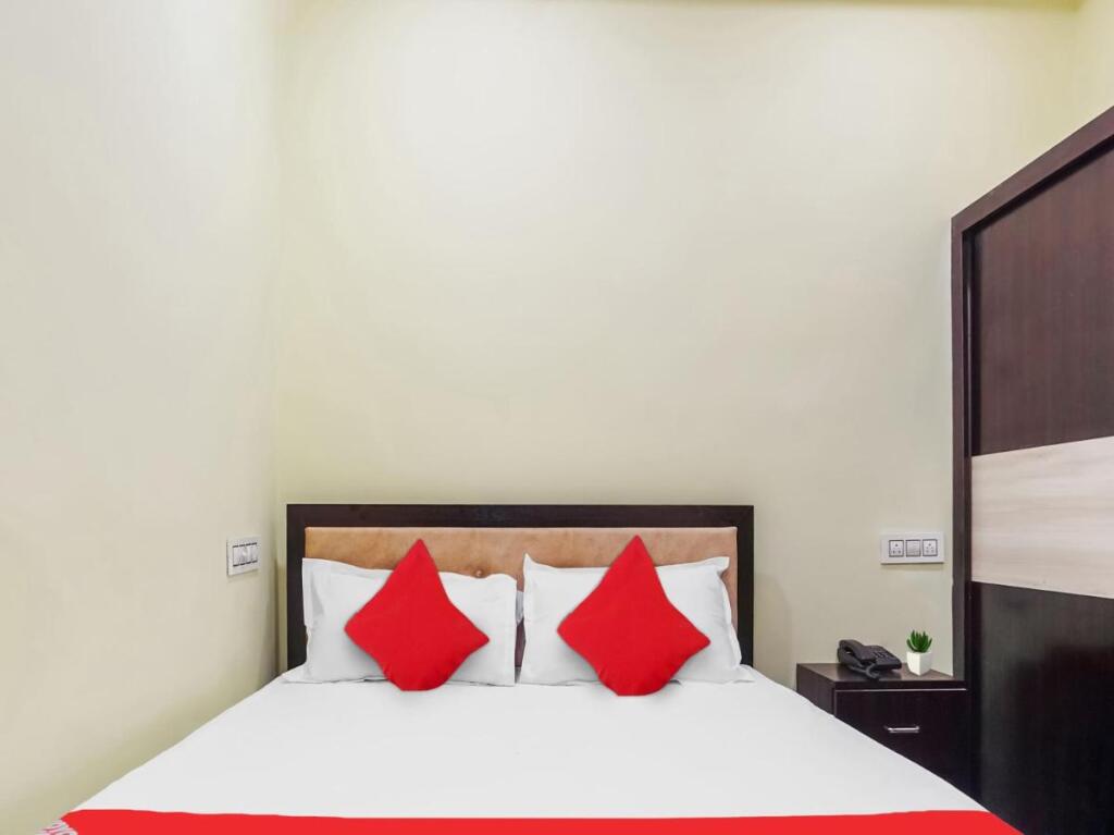 Виджаявада: OYO Flagship 807564 Hotel Pvs Grand