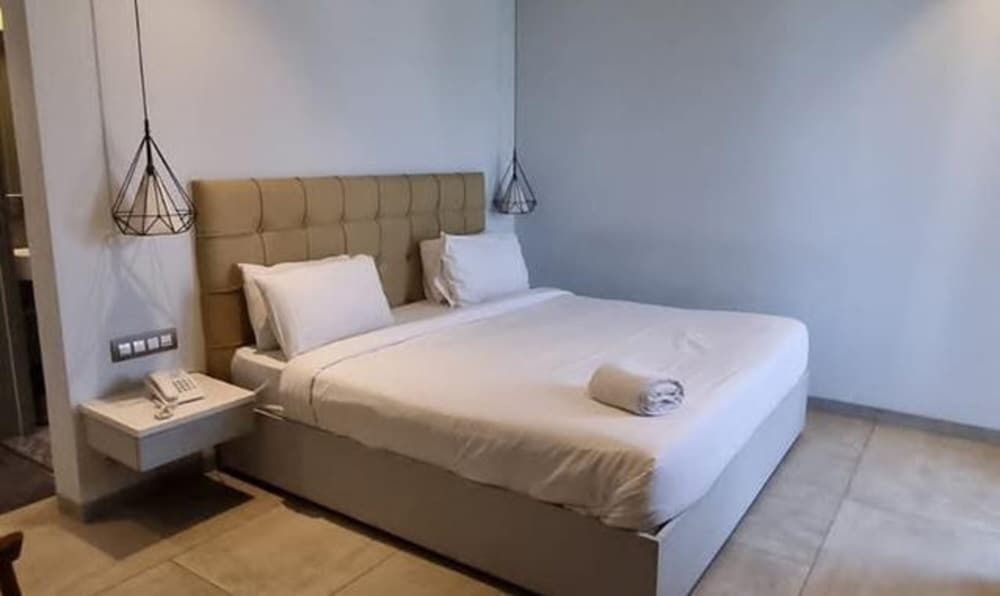 Висакхапатнам: Fabhotel Prime Waltair Abode
