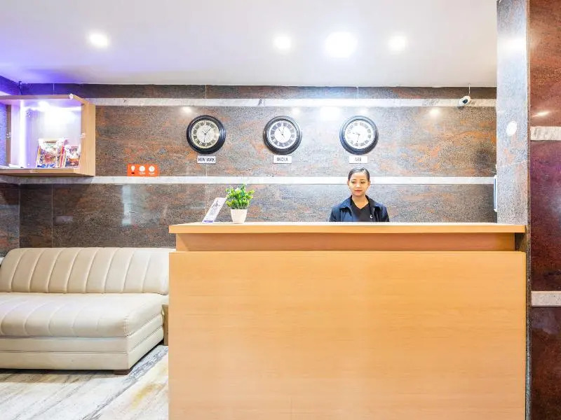 Бангалор: Capital O 13787 SPF Palace