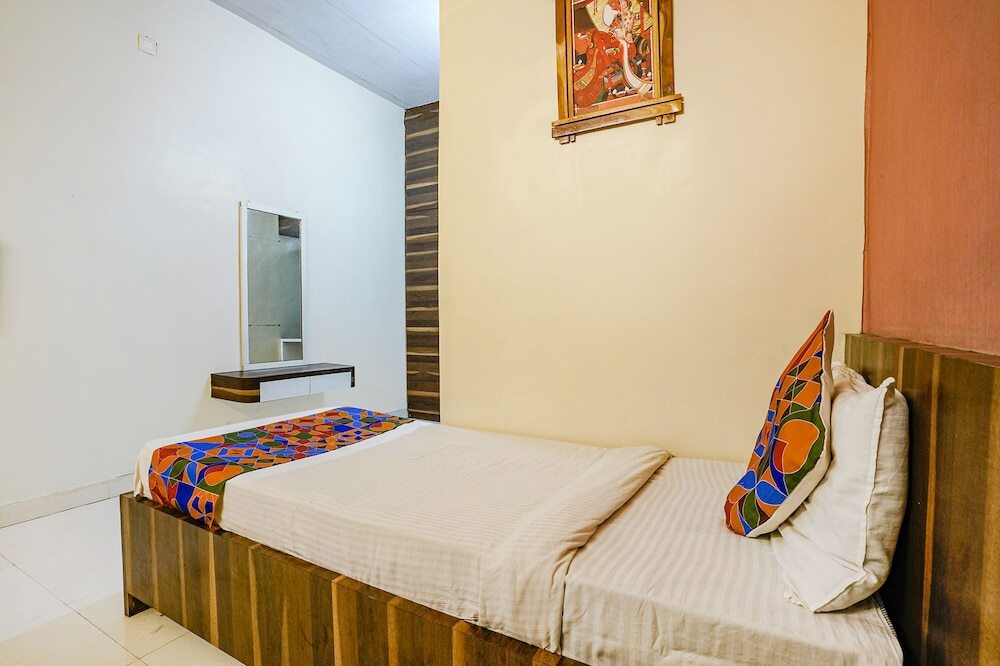 Барамати: Fabexpress Swara Residency