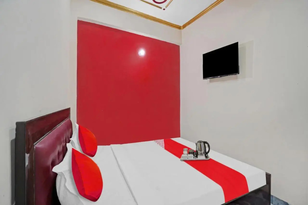 Барейлли: OYO Flagship 701007 Star Guest House