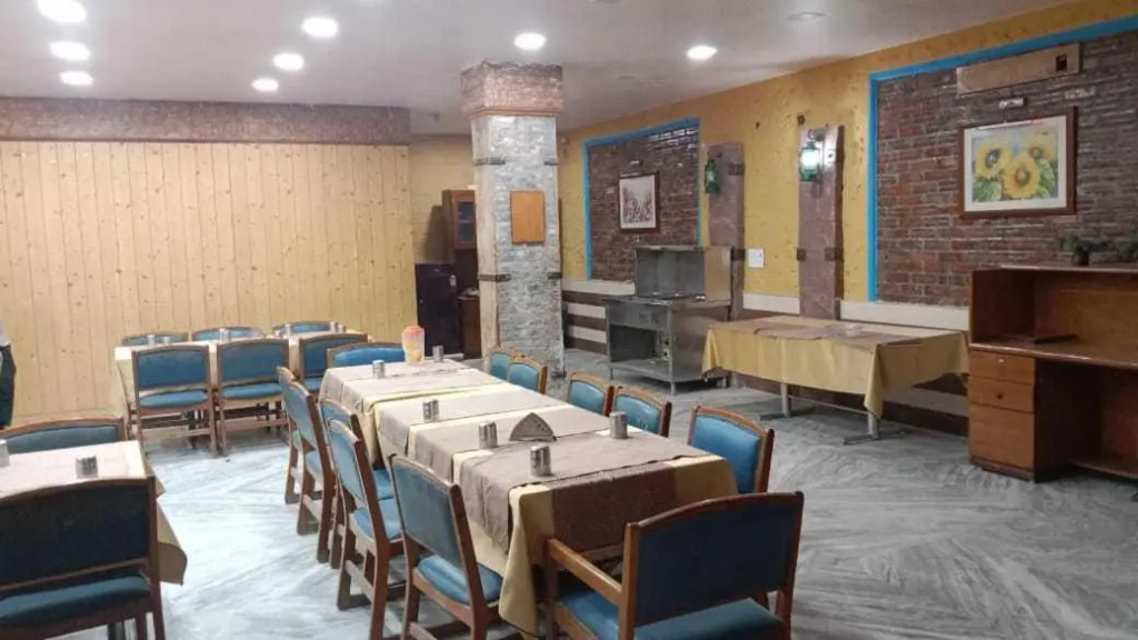 Бармер: POP 90621 Hotel Vedant