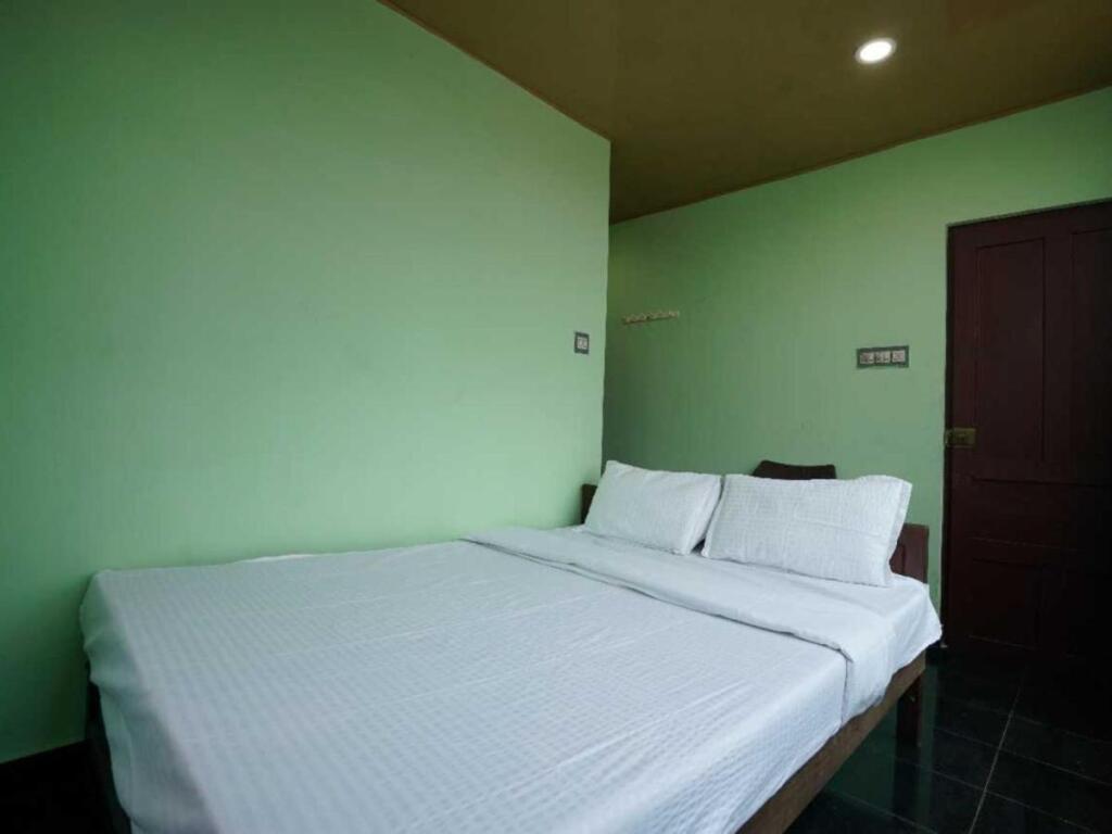 Теккумбхагам: OYO Flagship 807008 Vr Nooranad Residency