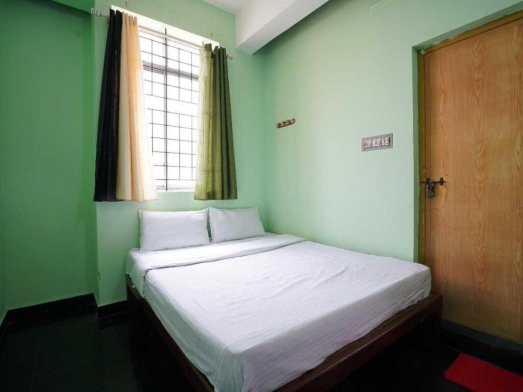 Теккумбхагам: OYO Flagship 807008 Vr Nooranad Residency