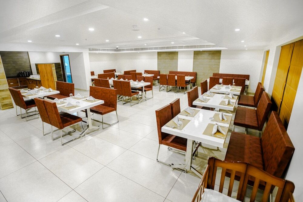 Тируванантапурам: Kkm International