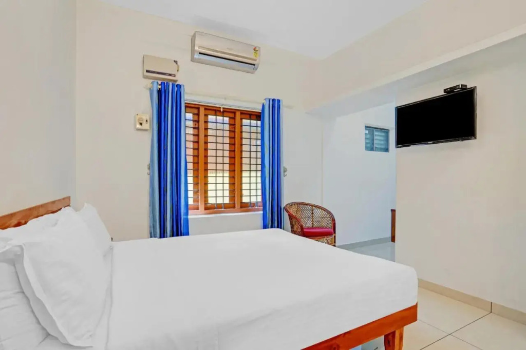 Тируванантапурам: OYO Flagship 805186 Hotel Adara Residency