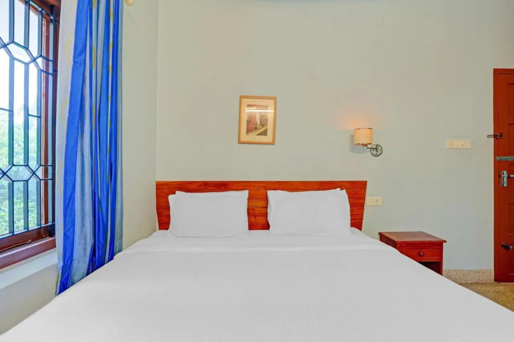 Тируванантапурам: OYO Flagship 805186 Hotel Adara Residency