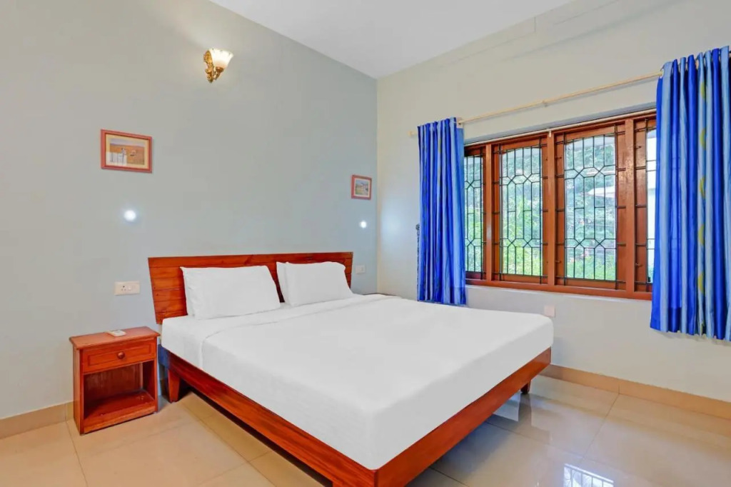 Тируванантапурам: OYO Flagship 805186 Hotel Adara Residency