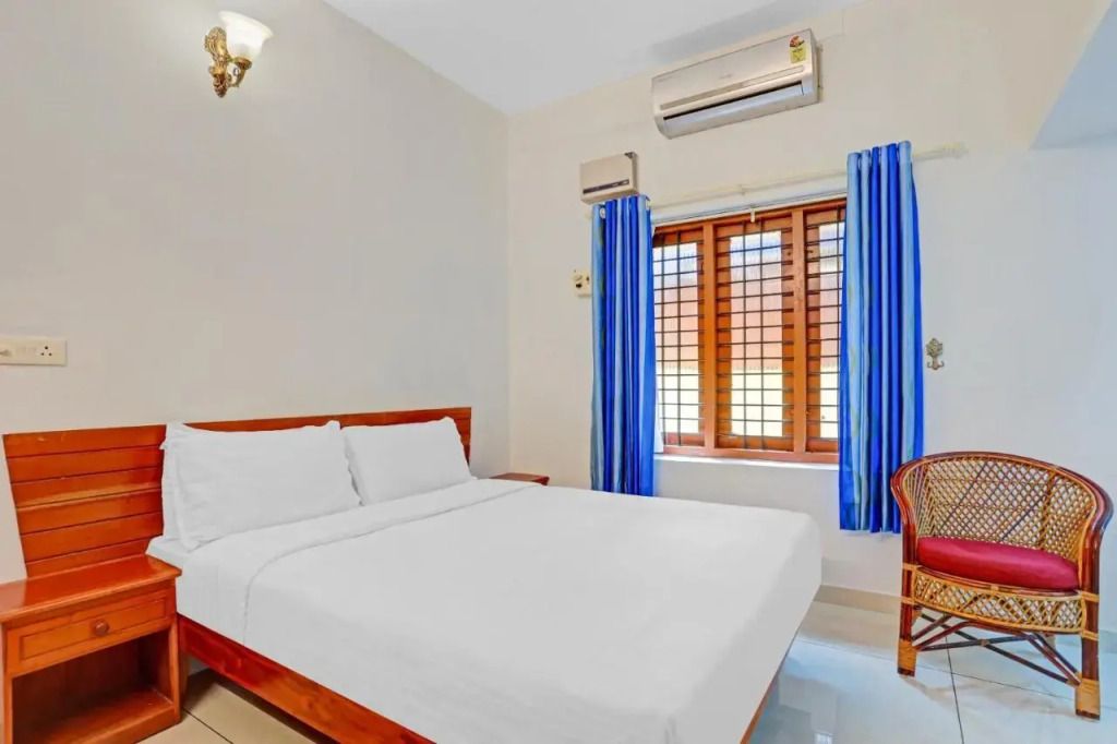Тируванантапурам: OYO Flagship 805186 Hotel Adara Residency