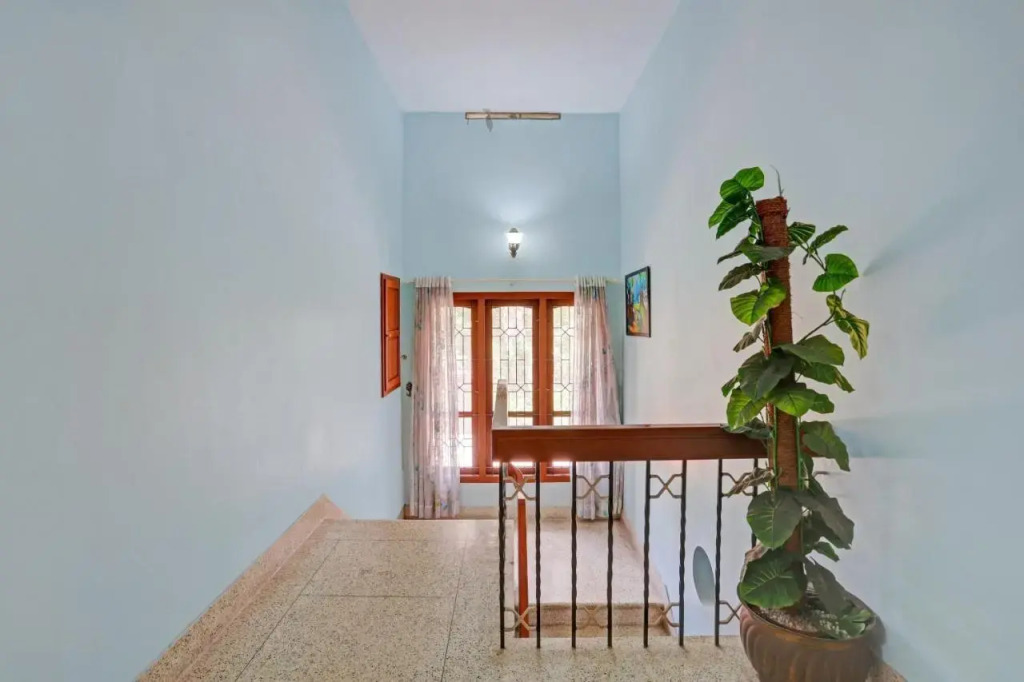 Тируванантапурам: OYO Flagship 805186 Hotel Adara Residency