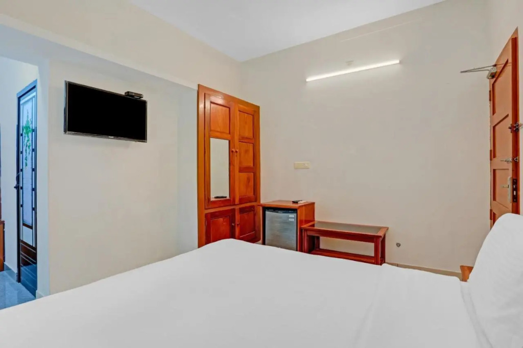 Тируванантапурам: OYO Flagship 805186 Hotel Adara Residency