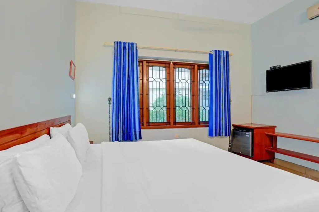 Тируванантапурам: OYO Flagship 805186 Hotel Adara Residency