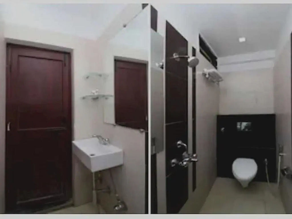 Бхопал: Collection O 703288 Hotel Shree Ji