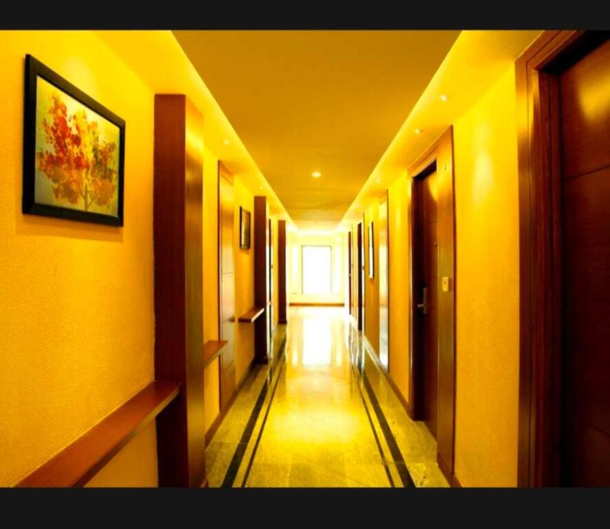 Бхопал: OYO 80639B Hotel 24/7 City