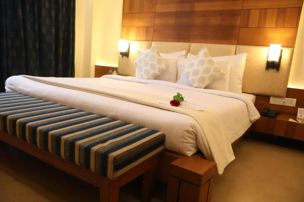 Бхопал: Hotel Kanha’s Palm Springs