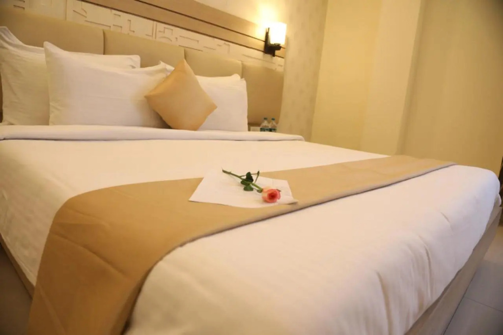 Бхопал: Hotel Kanha’s Palm Springs