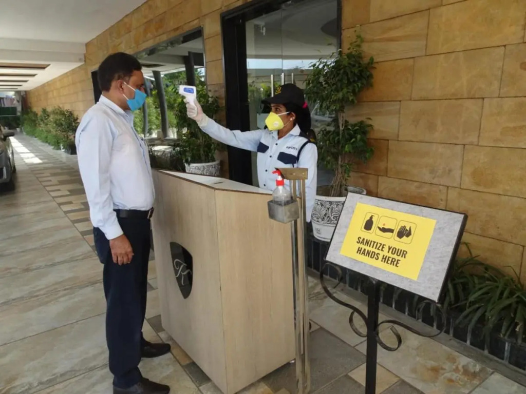 Бхопал: Hotel Kanha’s Palm Springs