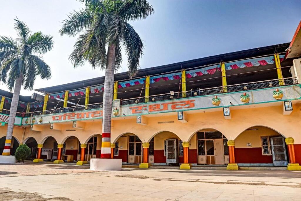 Bilaspur: OYO Flagship 703015 New Sd Palace