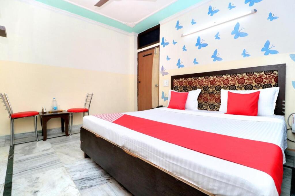 Чандигарх: OYO Flagship 701551 Hotel New Diamond