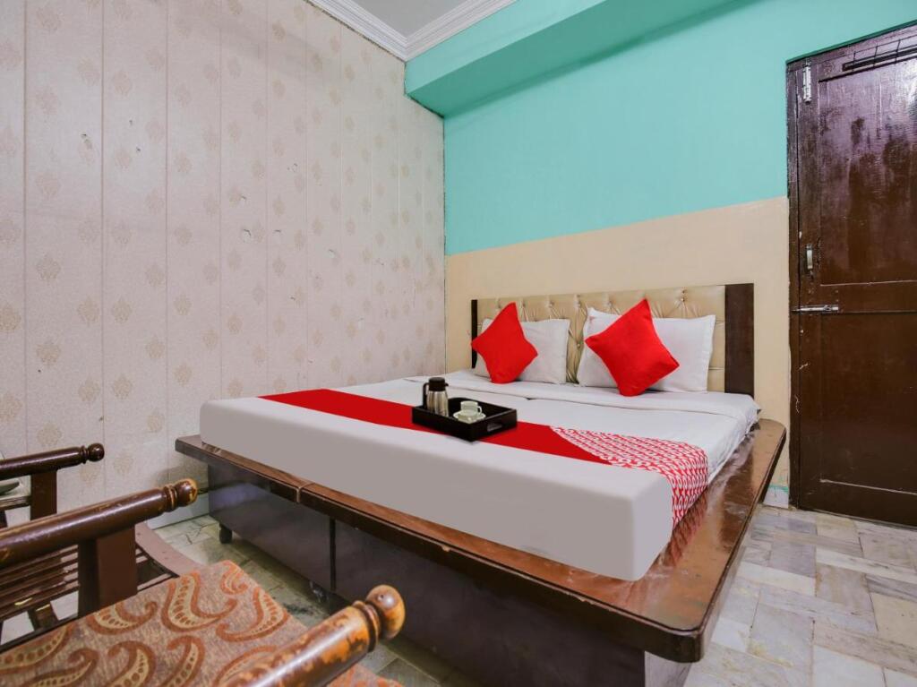 Чандигарх: OYO Flagship 703625 Hotel Suryansh