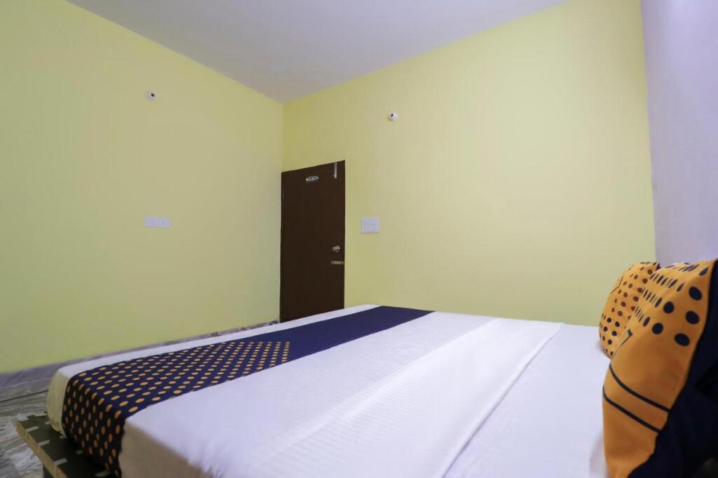 Чандигарх: SPOT ON 65252 Raipurani Guest House