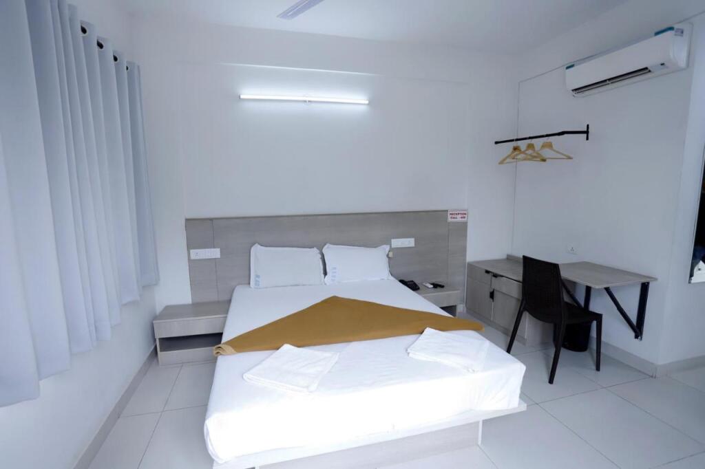 Бангалор: Hotel Gurudev Residency