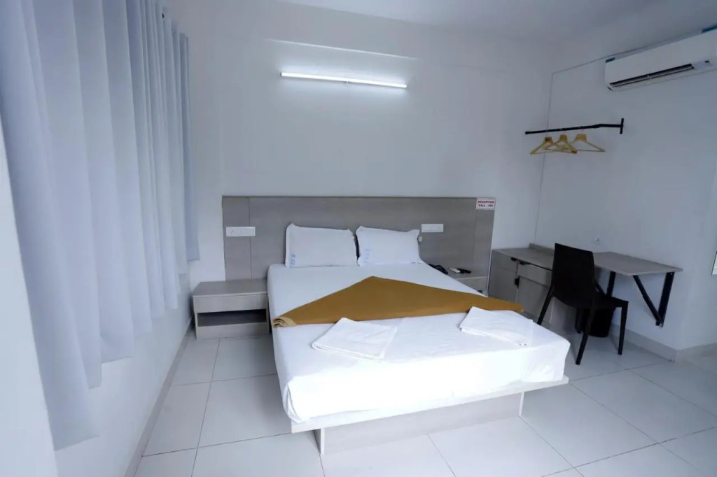 Бангалор: Hotel Gurudev Residency